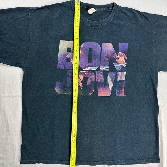 Gildan Bon Jovi Because We Can Tour 2013 Graphic T-Shirt Men XL Faded Black Band - Picture 5 of 10